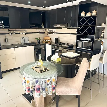 Modern Penthouse Overlooking Pool Pyla