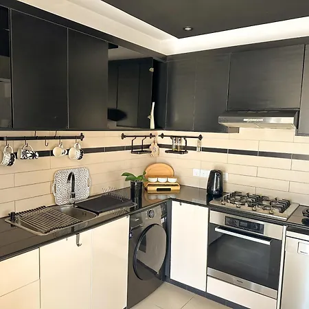 Modern Penthouse Overlooking Pool