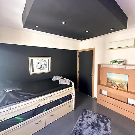 דירה Modern Penthouse Overlooking Pool פיילה